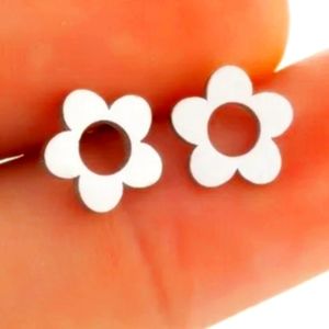 STAINLESS STEEL SILVER FLOWER DAISY BOHO MOD RETRO STUDS☆GREAT FOR KIDS TOO☆NEW